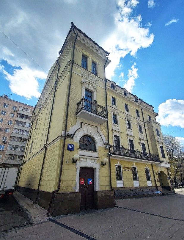 фасад дома, здание по адресу г Москва, пр-кт Мира, д 62 стр 1